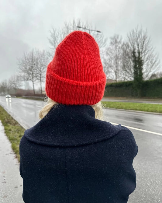 THE WEEKEND HAT