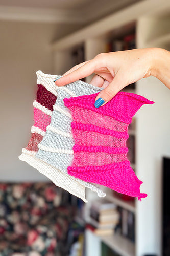SURPASS SWEATER